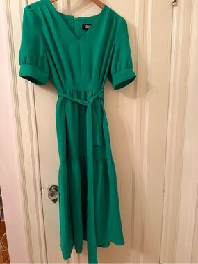 DKNY Emerald Green V-Neck Maxi Dress with Tie Waist (EUC)